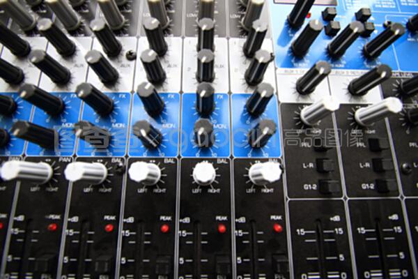 录音搅拌器的奇妙冒险 动画片中的创意新星